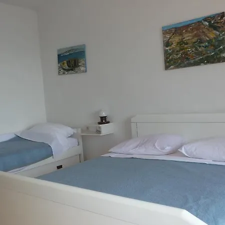Tihana Apartman *