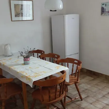 Tihana Apartment *